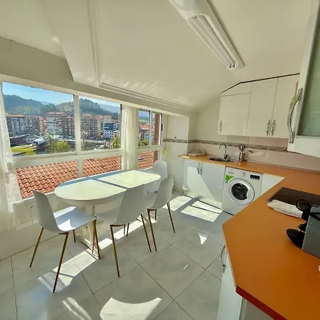 Izaro Home, Coqueto Piso Con Vistas Al Puerto شقة