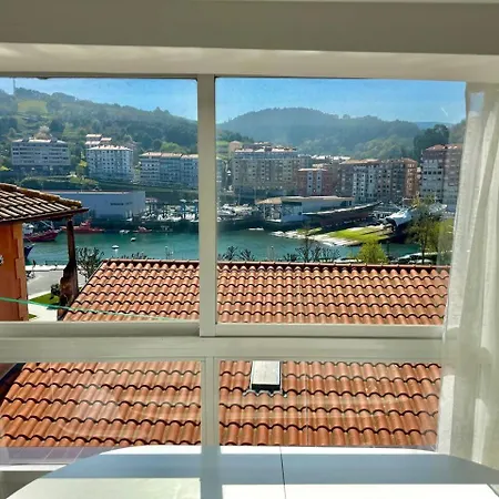 Izaro Home, Coqueto Piso Con Vistas Al Puerto