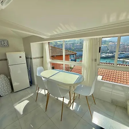 Izaro Home, Coqueto Piso Con Vistas Al Puerto شقة *